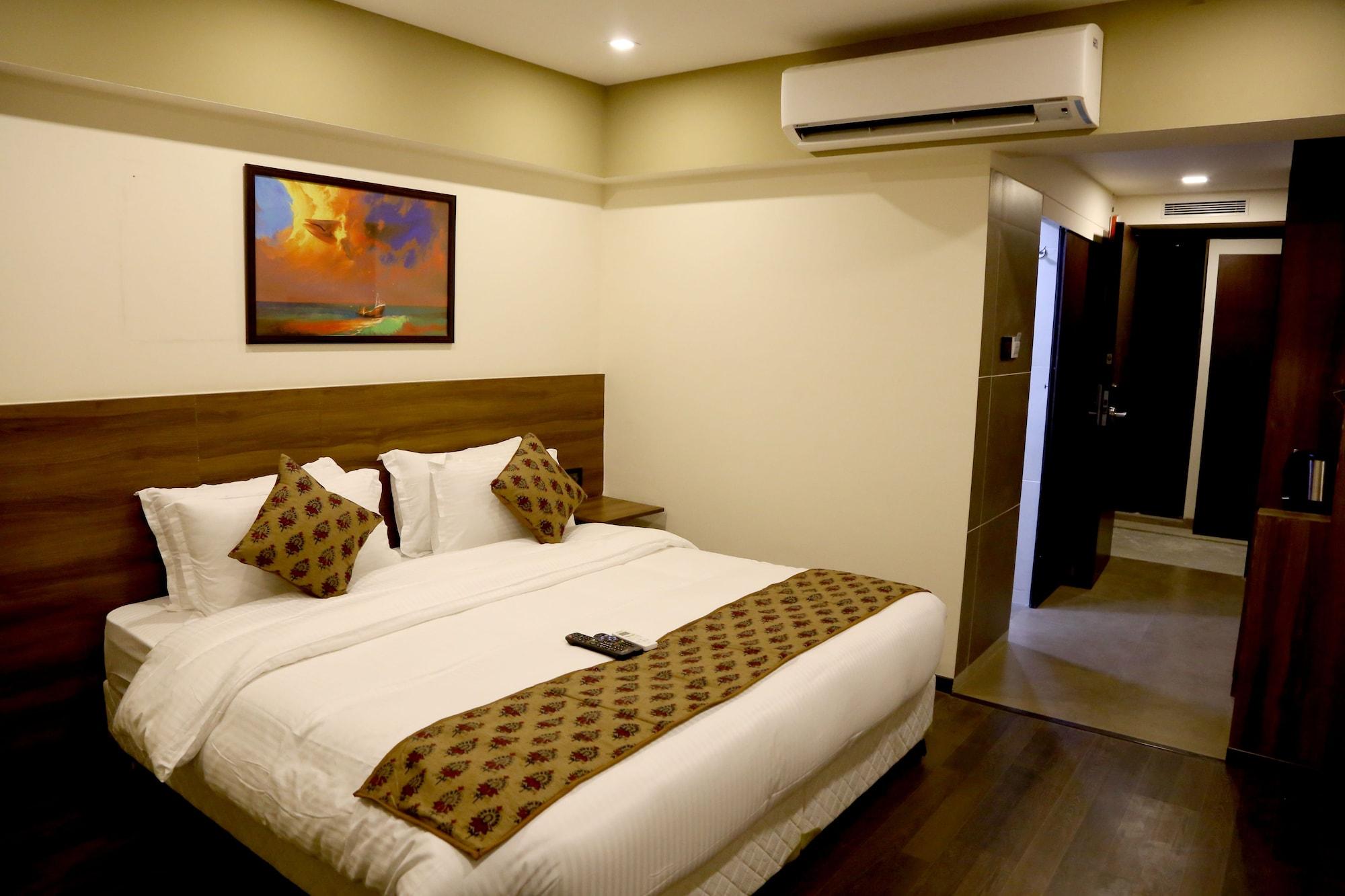 มุมไบ เฮาส์ Hotel ภายนอก รูปภาพ