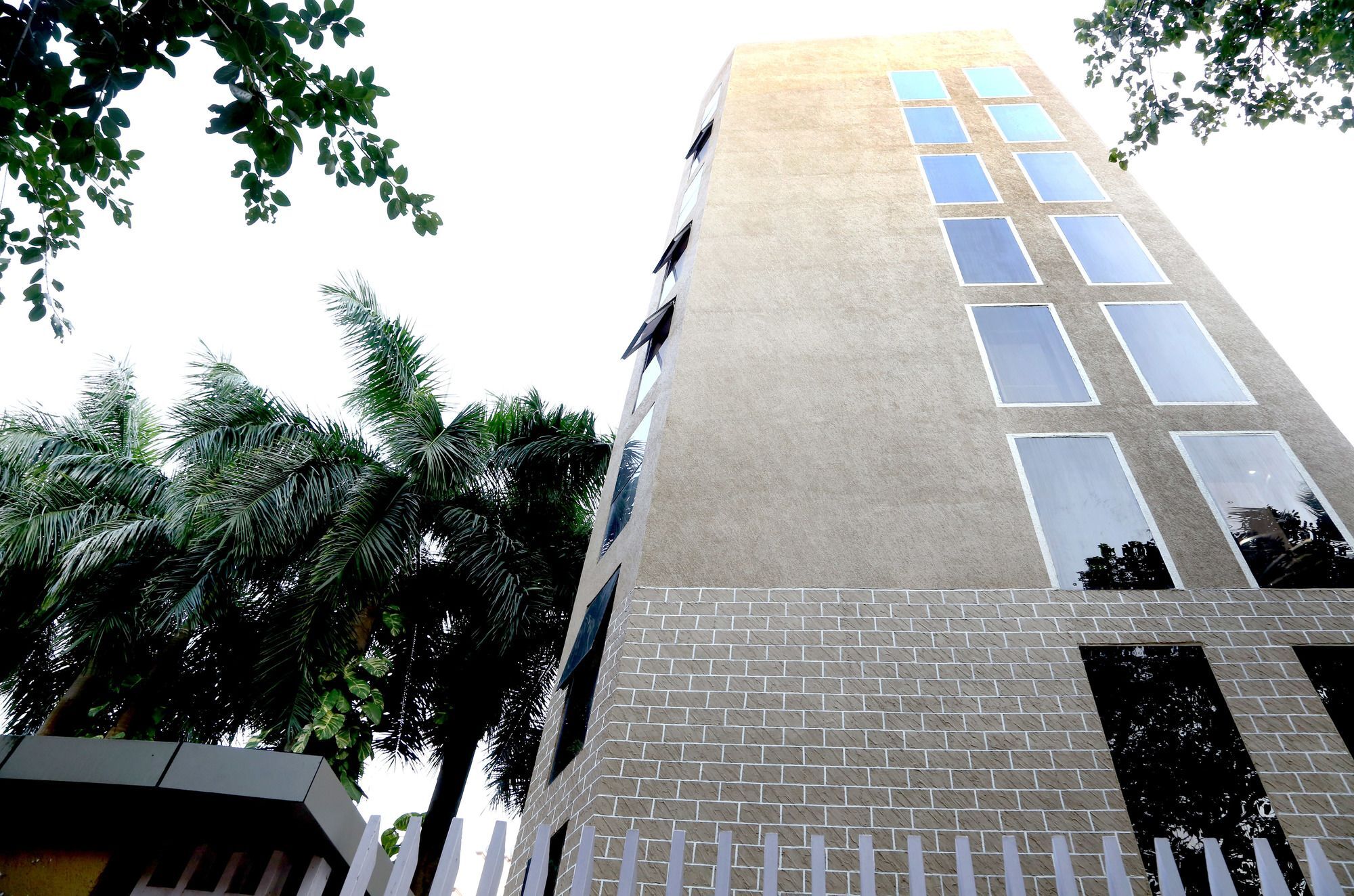 มุมไบ เฮาส์ Hotel ภายนอก รูปภาพ
