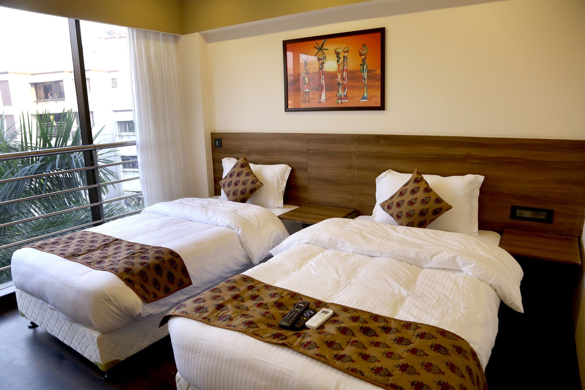 มุมไบ เฮาส์ Hotel ภายนอก รูปภาพ